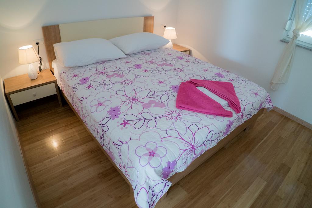 Apartmani Ruzica Makarska Esterno foto