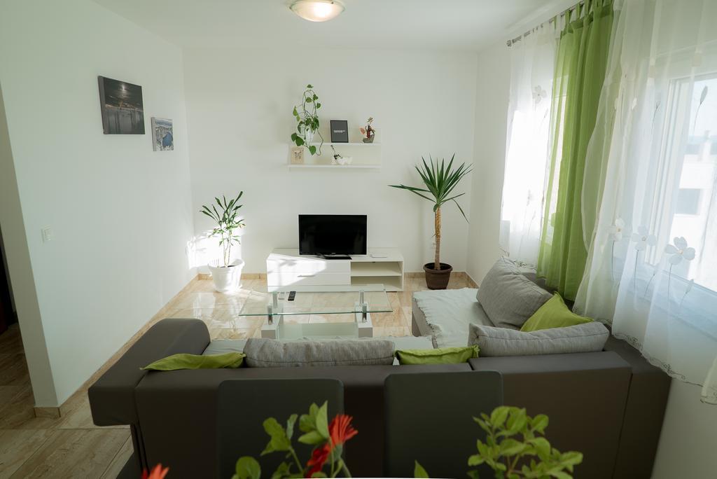 Apartmani Ruzica Makarska Esterno foto