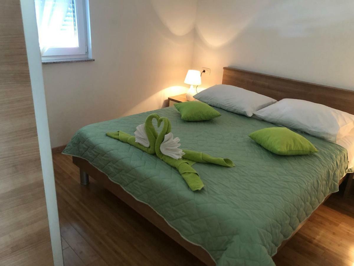 Apartmani Ruzica Makarska Esterno foto